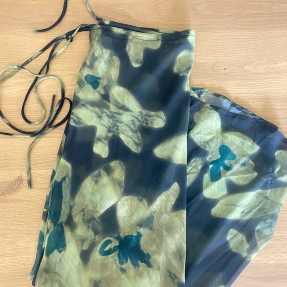 Sheer Set - Picture 6 of 6